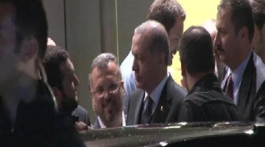 Cumhurbaşkanı Erdoğan Talip &Ouml;zt&uuml;rk'&uuml; Hastanede Ziyaret Etti