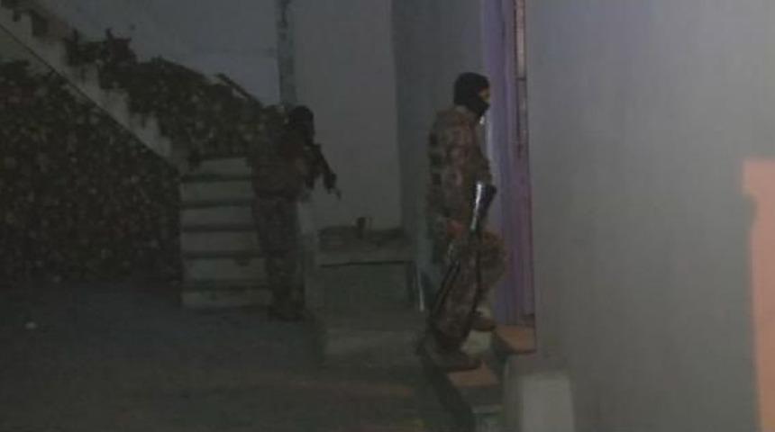 İstanbul'da Helikopter Destekli Şafak Operasyonu