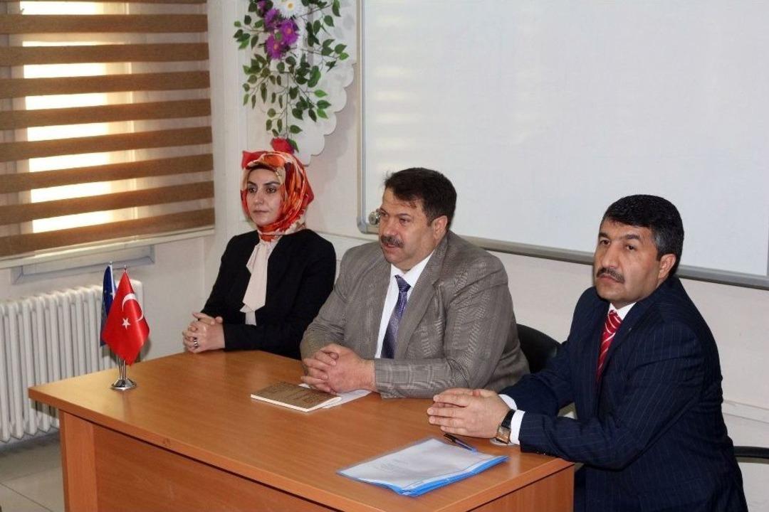 Ağrı Milli Eğitim M&uuml;d&uuml;r&uuml; Turan Eleşkirt İl&ccedil;esini Ziyaret Etti