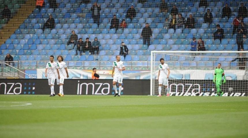 Bursaspor&rsquo;da Ağır Yenilgilerin Faturası Futbolculara Kesiliyor