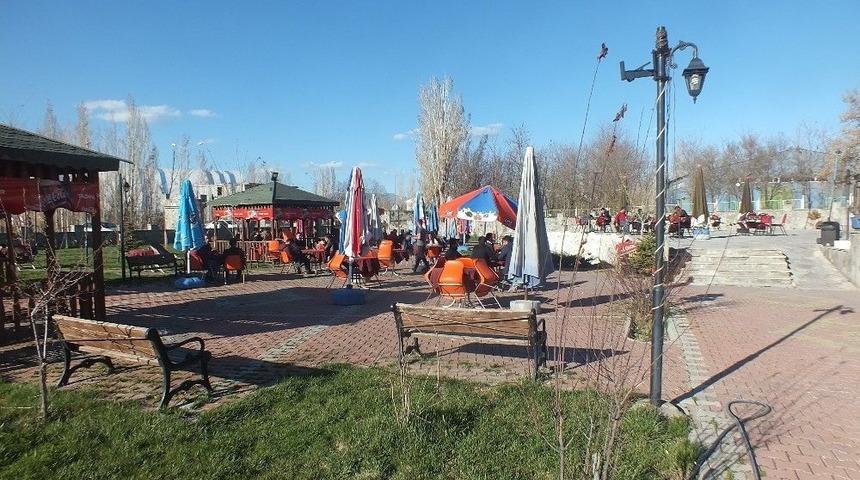 İl&ccedil;enin En B&uuml;y&uuml;k Sosyal Mek&acirc;nı Sezonu A&ccedil;tı