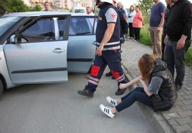 Zonguldak'ta Iki Otomobil Çarpıştı; 4 Yaralı