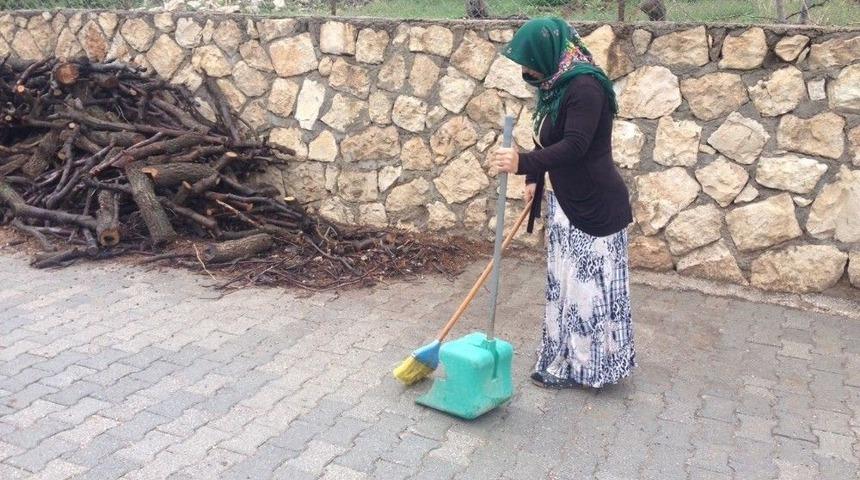 Eruh&rsquo;un Temizliği Kadınlara Emanet