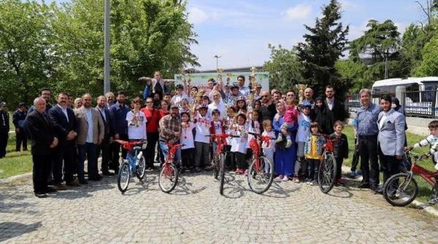 Engelliler U&ccedil;urtmalarla G&ouml;ky&uuml;z&uuml;n&uuml; Renklendirdi