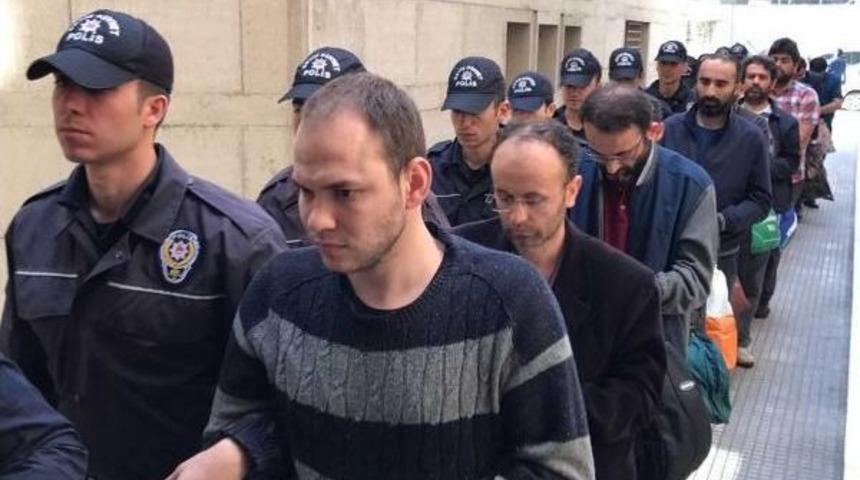 Bursa&rsquo;Da Fet&ouml;&rsquo;N&uuml;n 35 Mahrem Imamı Adliyede