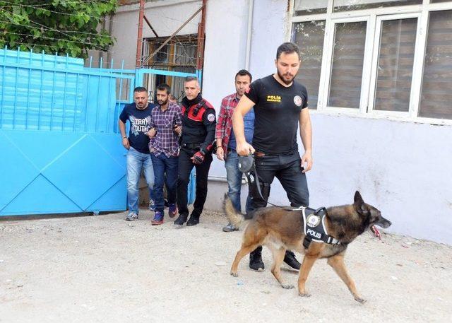 Antalya&rsquo;da Narko-sokak Operasyonu: 40 Eve Baskın 1