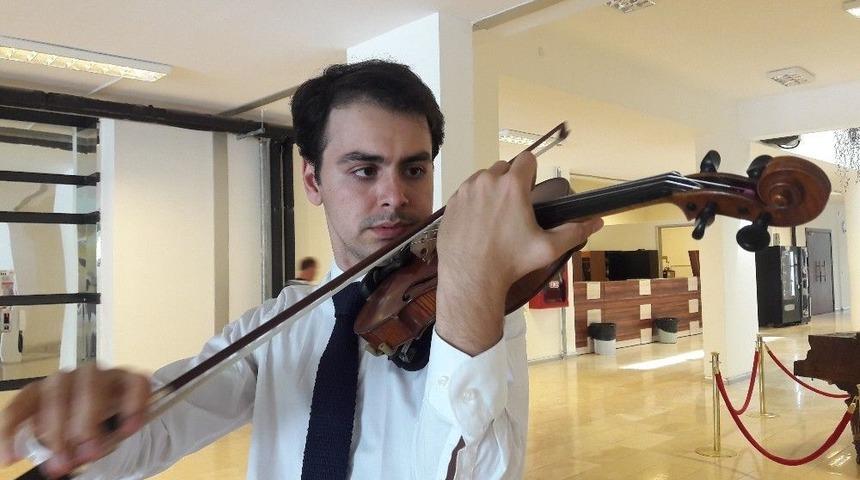 Gen&ccedil; Kemancı Yale&rsquo;den Burs Kazandı