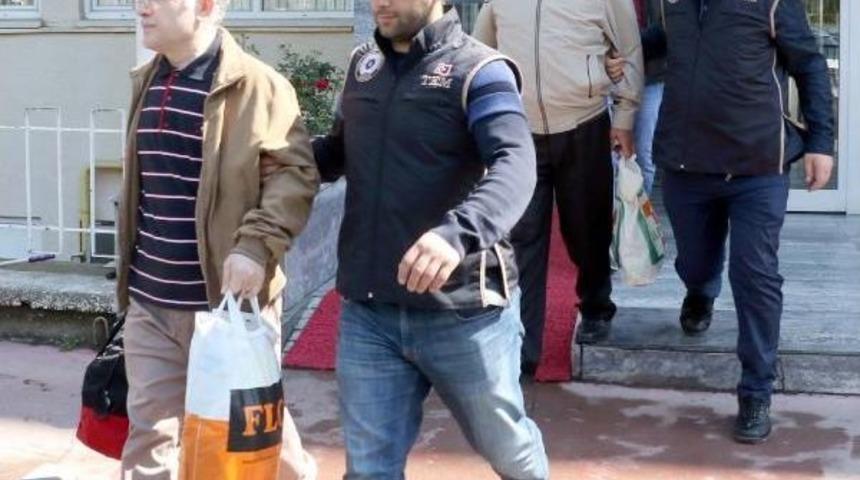 Fet&ouml;'den G&ouml;zaltına Alınan 4 Kaymakam Adliyede