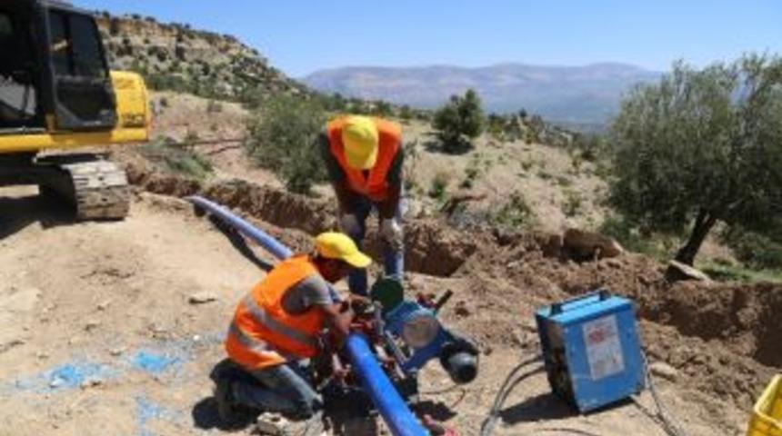 Meski, Mut İl&ccedil;esinde İ&ccedil;me Suyu &Ccedil;alışmalarına Devam Ediyor