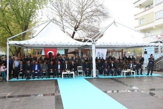 Büyükşehir Belediyesi Özvatan’da Arı Kovanı Dağıttı