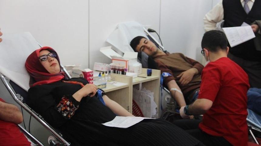 Kan Bağışına Yoğun İlgi