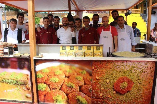 Tatlıfest’te Meşhur Kadayıfçı Sıtkı Usta Rüzgarı Esti