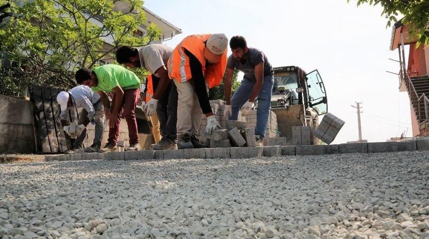 Başiskele&rsquo;de Sokaklar Parke Taşlarıyla Kaplanıyor