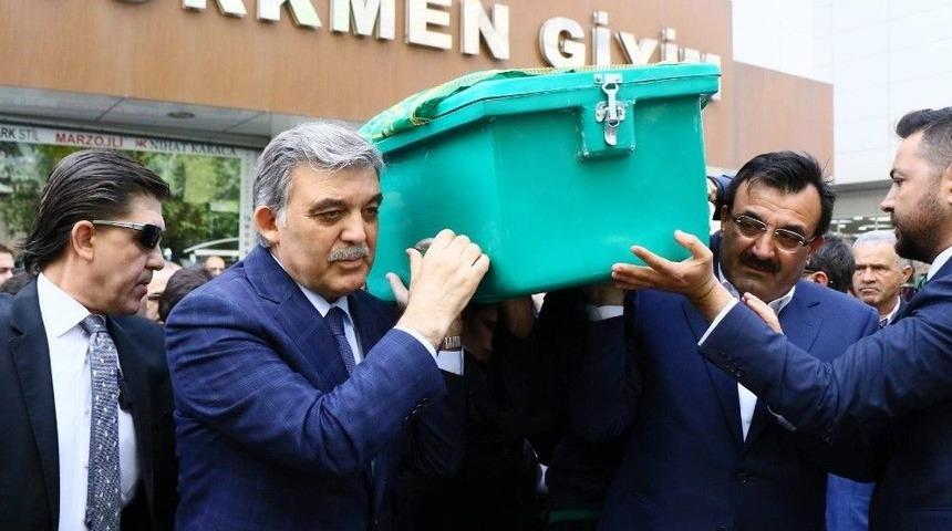Ahmet Hamdi G&uuml;l&rsquo;&uuml;n Cenazesi Camiye Getirildi