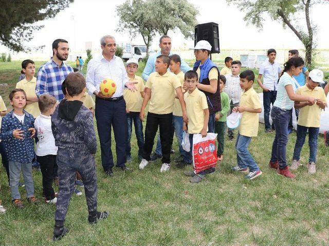 Demirkol, Çocuk Şenliği Programına Katıldı