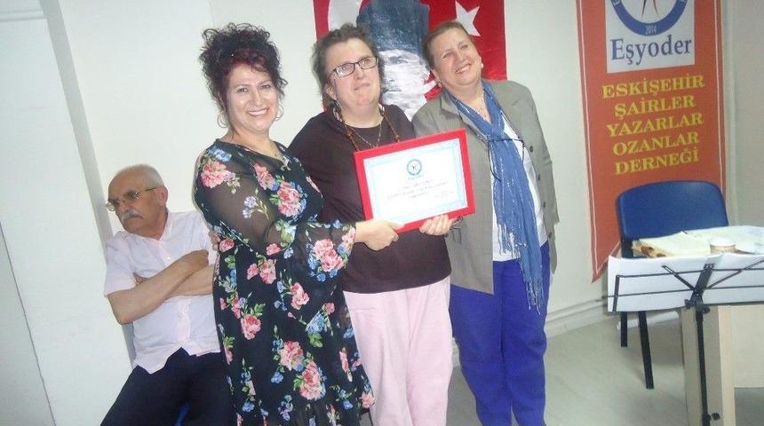Eşyoder&rsquo;den Yılın Annesine &ldquo;teşekk&uuml;r Belgesi&rdquo; &Ouml;d&uuml;l&uuml;