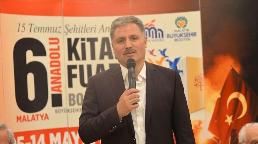 6. Malatya Anadolu Kitap Fuarı Devam Ediyor