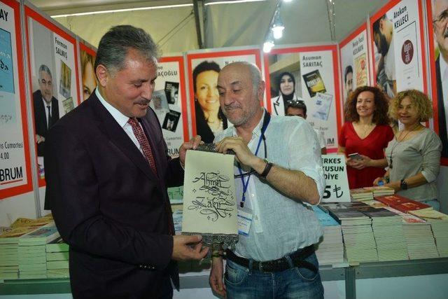 6. Malatya Anadolu Kitap Fuarı Devam Ediyor