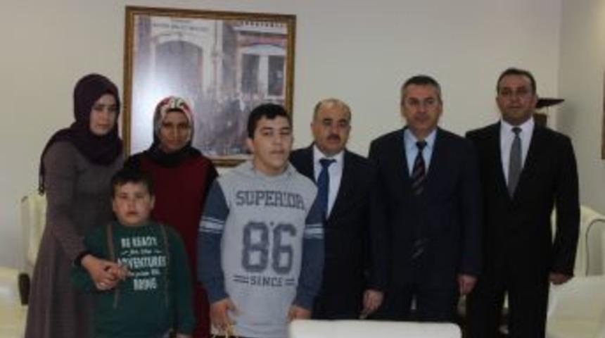 &Ouml;zel &Ouml;ğrencilerden Vali Dağlı&rsquo;ya Davet