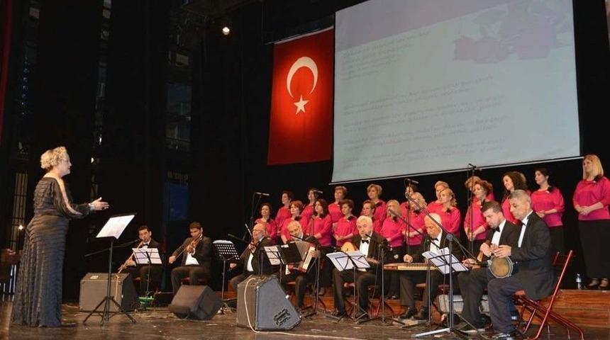 Tangolar Konserinde Nostalji Rüzgarı Esti