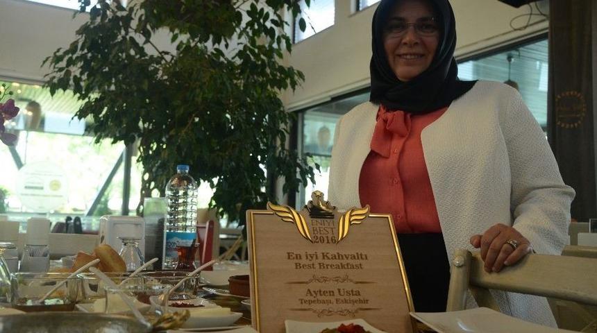 Yılın Kahvaltı &Ouml;d&uuml;l&uuml; Ayten Usta&rsquo;ya