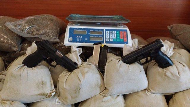 Esenyurt Ve B&uuml;y&uuml;k&ccedil;ekmece&rsquo;de Narkotik Operasyonu 2