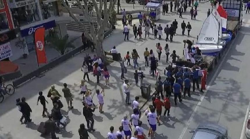 Bağdat Caddesi'nde Tekneler Ge&ccedil;idi