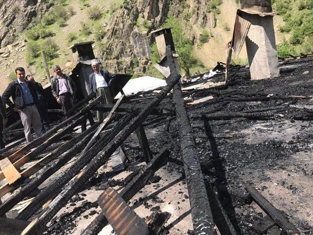 Emekli Güvenlik Korucunun Evinde Korkutan Yangın