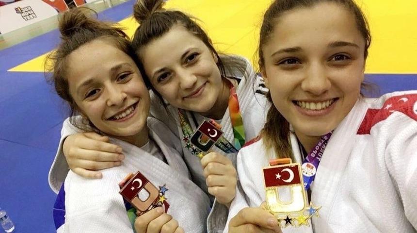 Judo Takımı Adana&rsquo;dan Madalyayla D&ouml;nd&uuml;