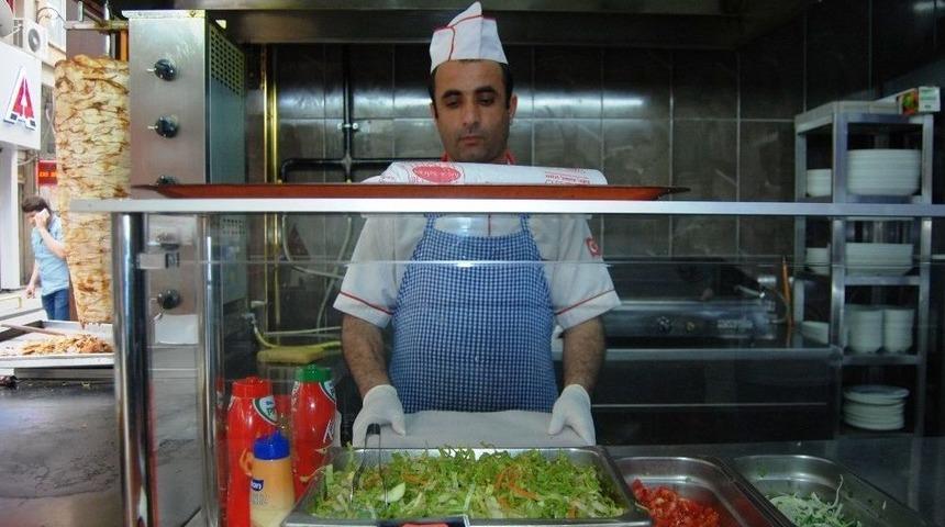 Domates Zammı Lokantacıları Kara Kara D&uuml;ş&uuml;nd&uuml;r&uuml;yor