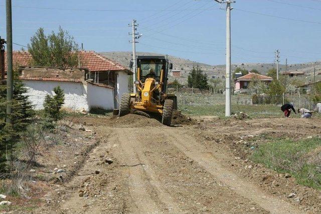 Sarıkavak Mahallesinde Yıllar Sonra Yol Çalışması