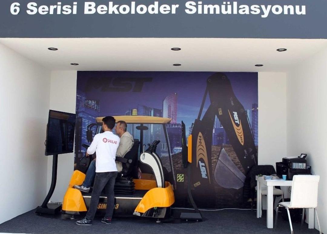 Mst Komatek 2017 Fuarı&rsquo;nda Yeni Ekskavat&ouml;r&uuml;n&uuml; Tanıttı