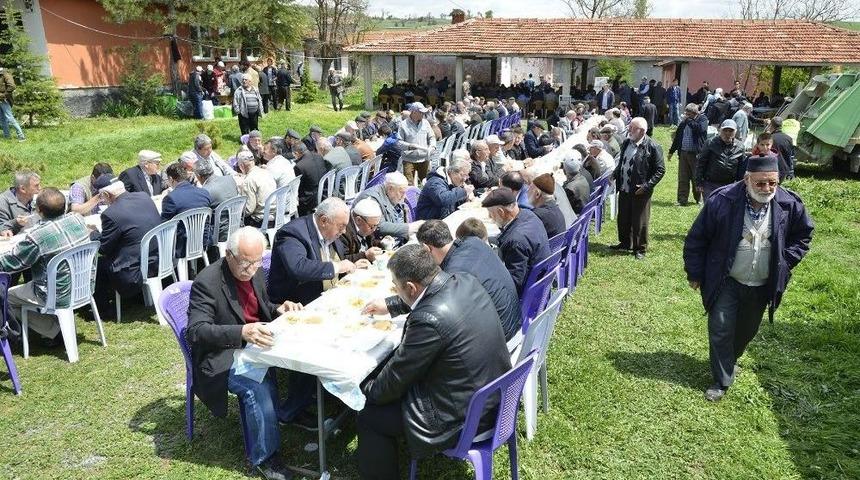 Başkan Ata&ccedil; Yağmur Ve Ş&uuml;k&uuml;r Dualarına Katıldı