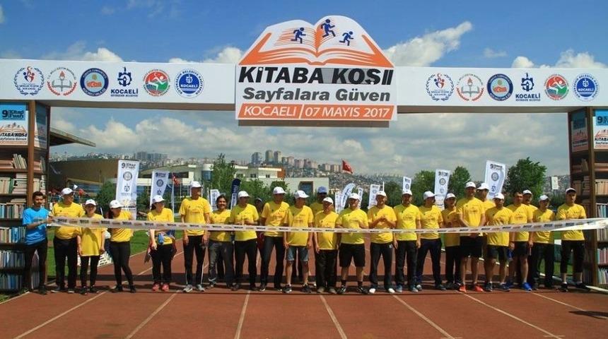 300 Postacı Kitap İçin Koştu