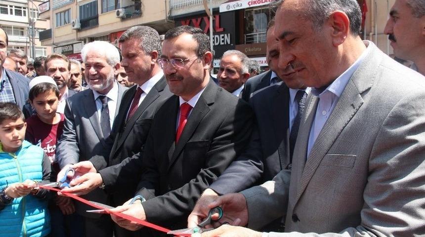 Elazığ’da Yetim Çocuklar İçin Kermes Açıldı