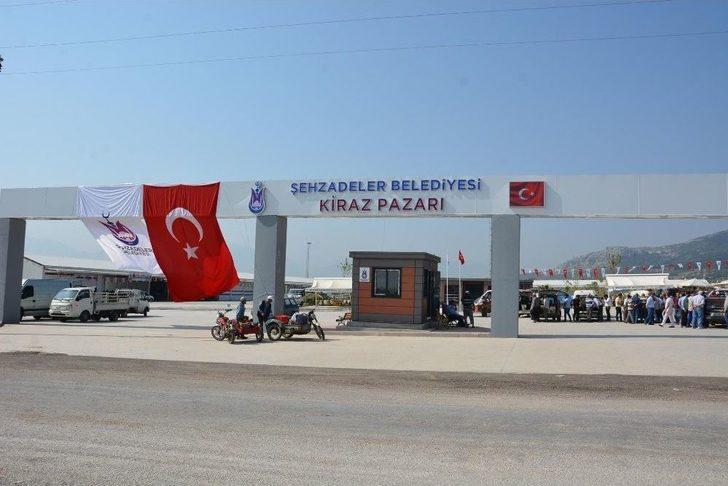 Kiraz Pazarında Yoğun Hareketlilik G1