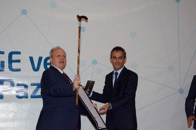 Be&uuml; Farabi Iv Ar-ge Ve İnovasyon Proje Pazarı 1