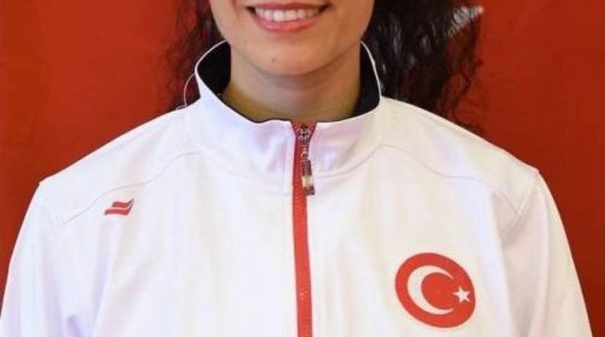 K&ouml;rfezli Tekvandocular Madalyalarla Gururlandırdılar