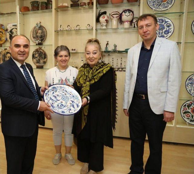 Isparta&rsquo;ya G&uuml;l Enstit&uuml;s&uuml; Ve Laboratuarı 1