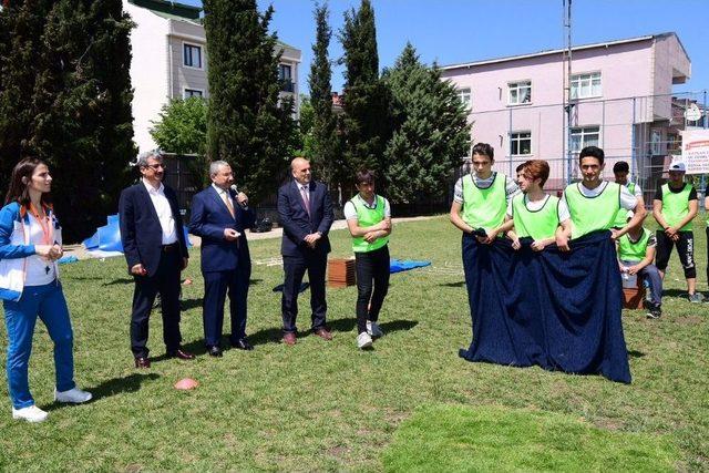 Sancaktepe’de Gençlik Oyunları Başladı