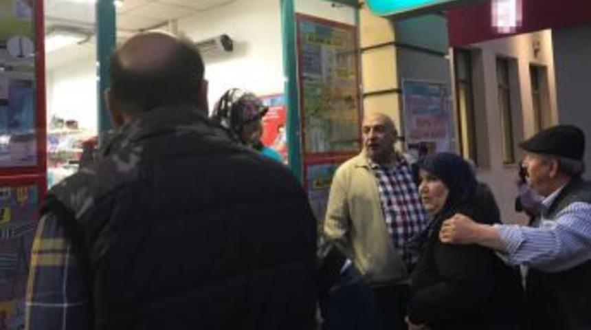 Sen Misin Cevizin Tadına Bakan