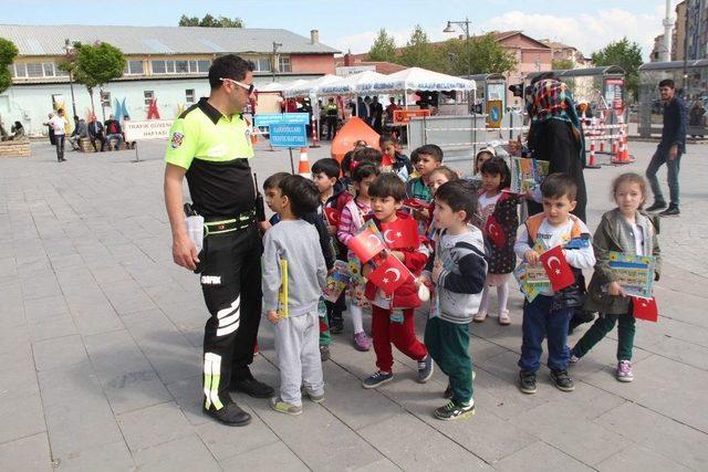 Elazığ’da Trafik Haftası Etkinliği 1