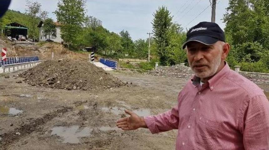 K&ouml;pr&uuml;ye Giden Yolu Toprak D&ouml;kerek Kapattı