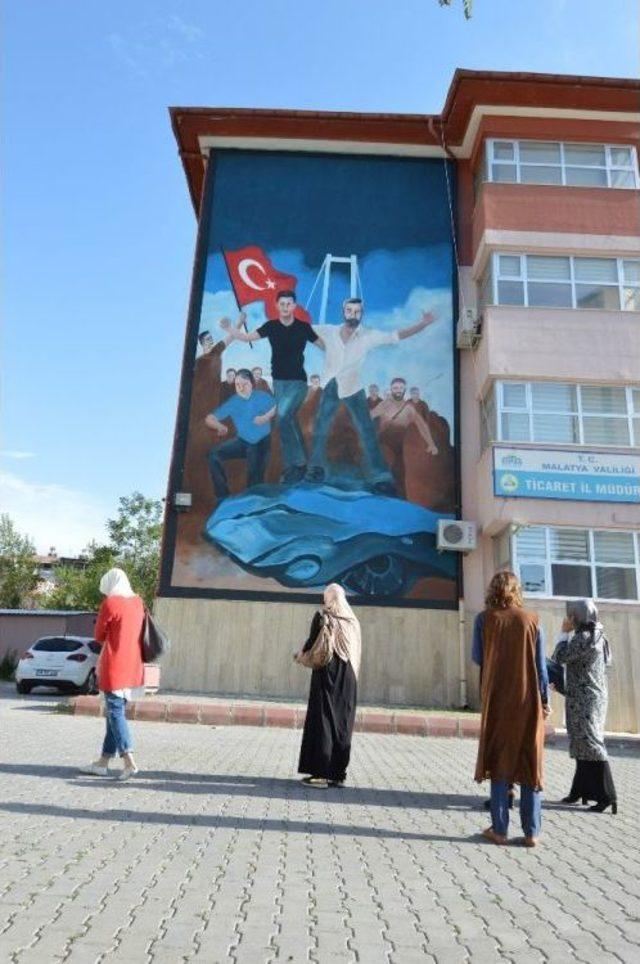 15 Temmuz&rsquo;da Oğlu Ve Eşi Şehit D&uuml;şen Nihal Ol&ccedil;ok Duygusal Anlar Yaşadı 2