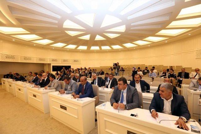 B&uuml;y&uuml;kşehir Meclisi&rsquo;nde 61 Madde G&ouml;r&uuml;ş&uuml;ld&uuml; 2