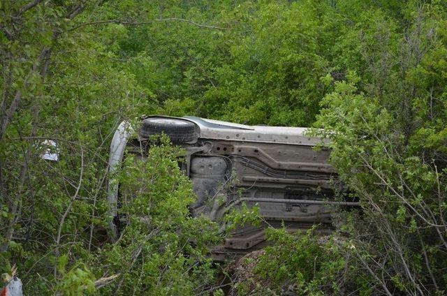 Kula&rsquo;da Trafik Kazası: 2 Yaralı 3