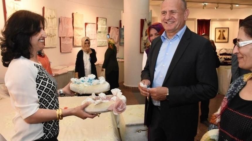 Mefruşat Sergisi A&ccedil;ıldı