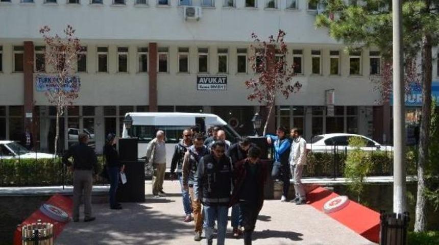Niğde'de 7 Emniyet Imamı Tutuklandı