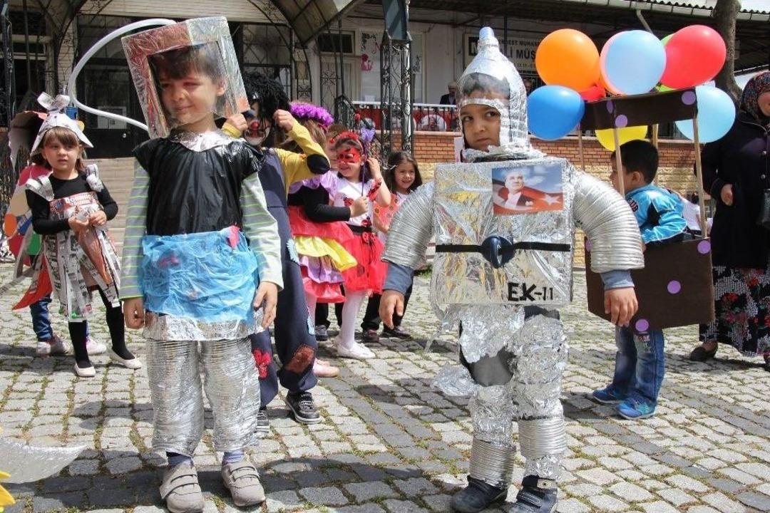 Anaokulu &Ouml;ğrencilerinden &rsquo;her Atık &Ccedil;&ouml;p Değildir&rsquo; Sergisi