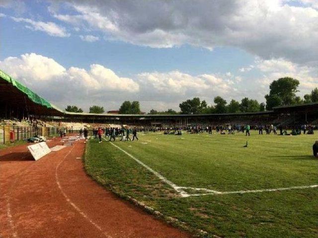 Sakaryaspor, Atatürk Stadyumu'na Veda Etti